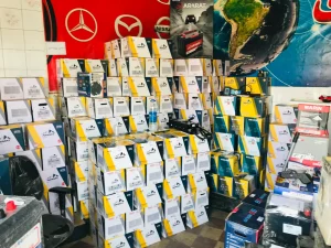 خرید باتری خودرو و نصب در محل شیراز